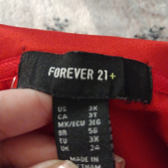 Nwot forever 21 cropped zip top - Picture 3 of 4